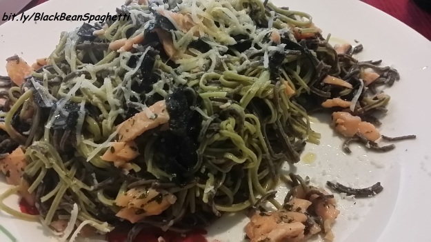 Black Bean Spaghetti with Salmon and Seaweed